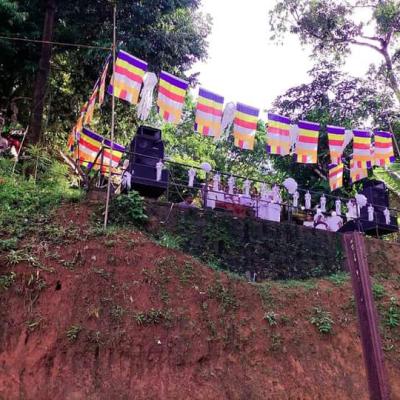 පොසොන් දින පාසලේ ප්‍රධාන රැස්වීමේදී කළ උත්සවය